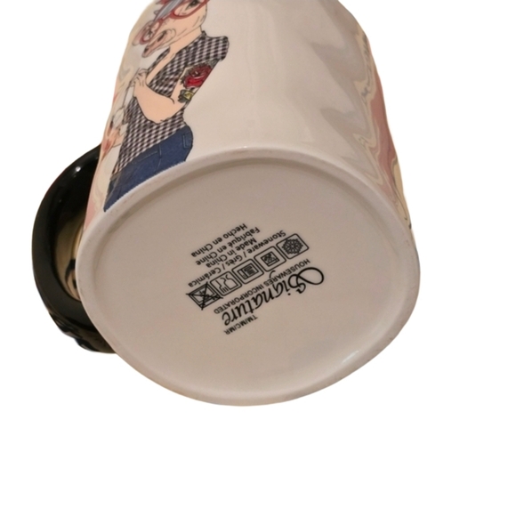 Signature Hipster Cow large cup mug 17.5 oz pin up girl cow new - Picture 4 of 4